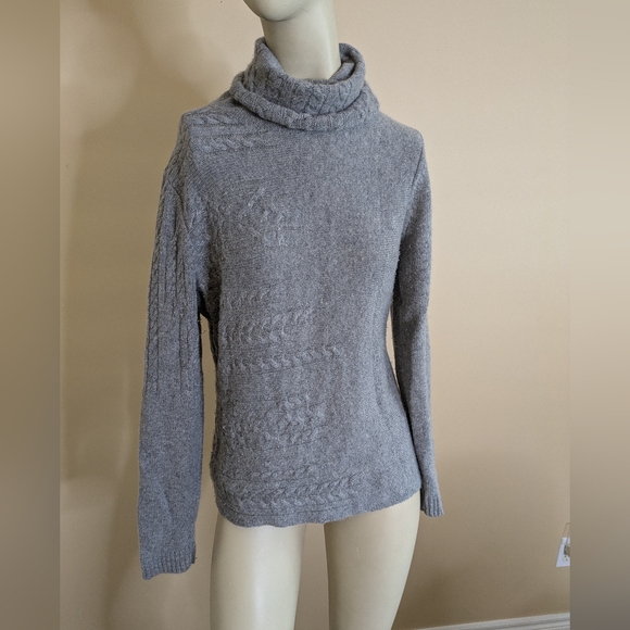 lafayette 148 new york 100% Cashmere Gray Turtleneck Knit Sweater Medium * Read - Picture 1 of 13